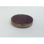 A good Antique banded agate snuff box with hinged