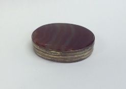 A good Antique banded agate snuff box with hinged