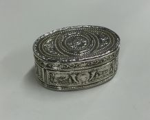 A heavy oval silver snuff box / vesta case attract