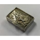 A Georgian style silver snuff box decorated with h