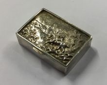 A Georgian style silver snuff box decorated with h