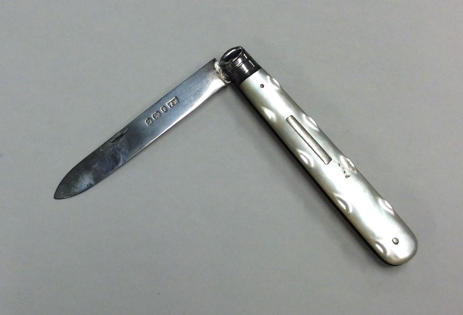 A silver mounted and MOP fruit knife. Sheffield. B