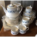 A Royal Standard 'Trend' pattern tea service. Est.