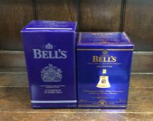 1 x boxed Bell's Extra Special Old Scotch Whisky A