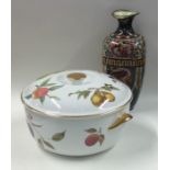 A Royal Worcester 'Evesham' pattern tureen and cov
