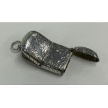 A Victorian hinged top silver vesta / sovereign ca