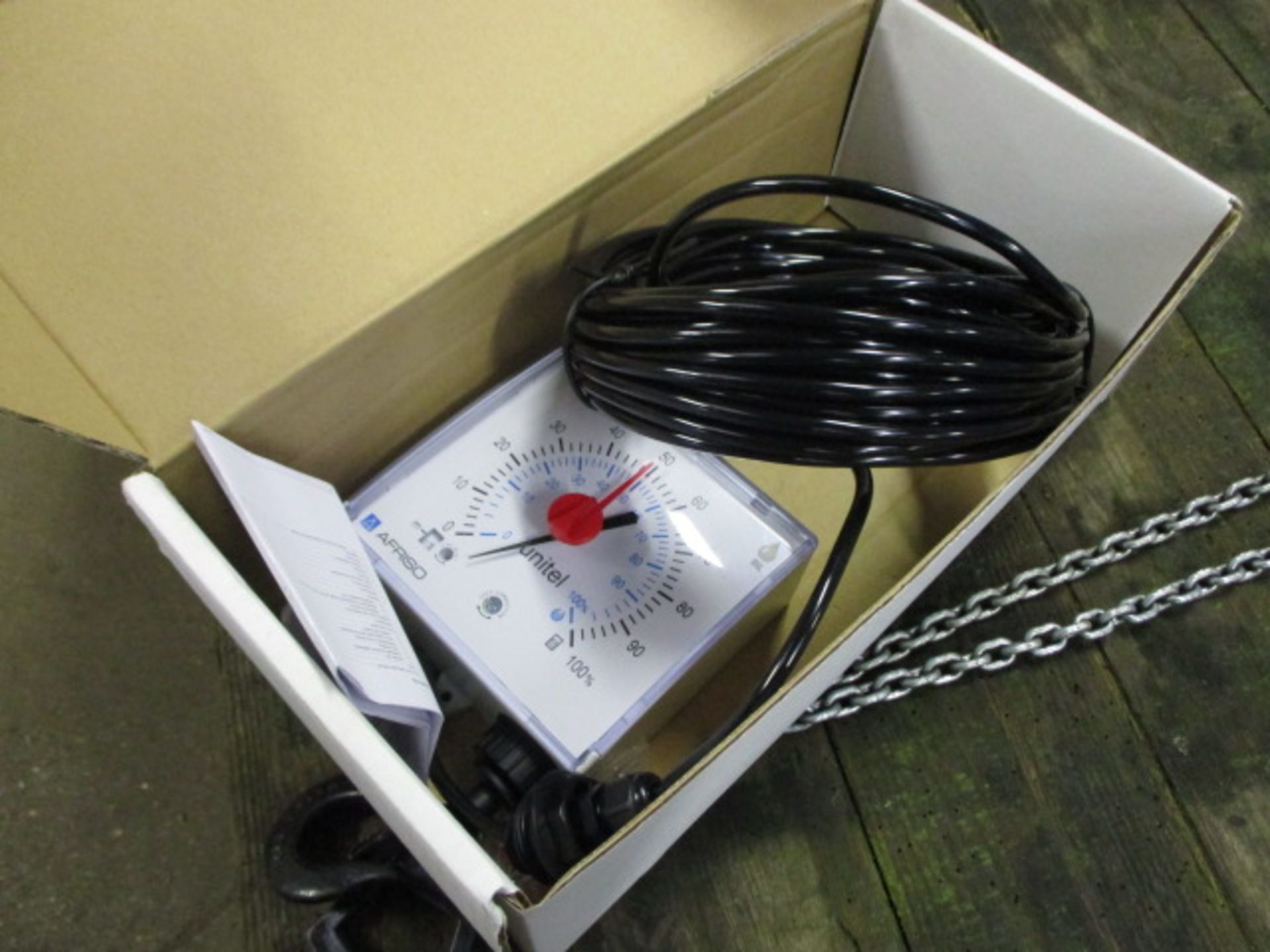 Unitel pneumatic tank contents gauge in box