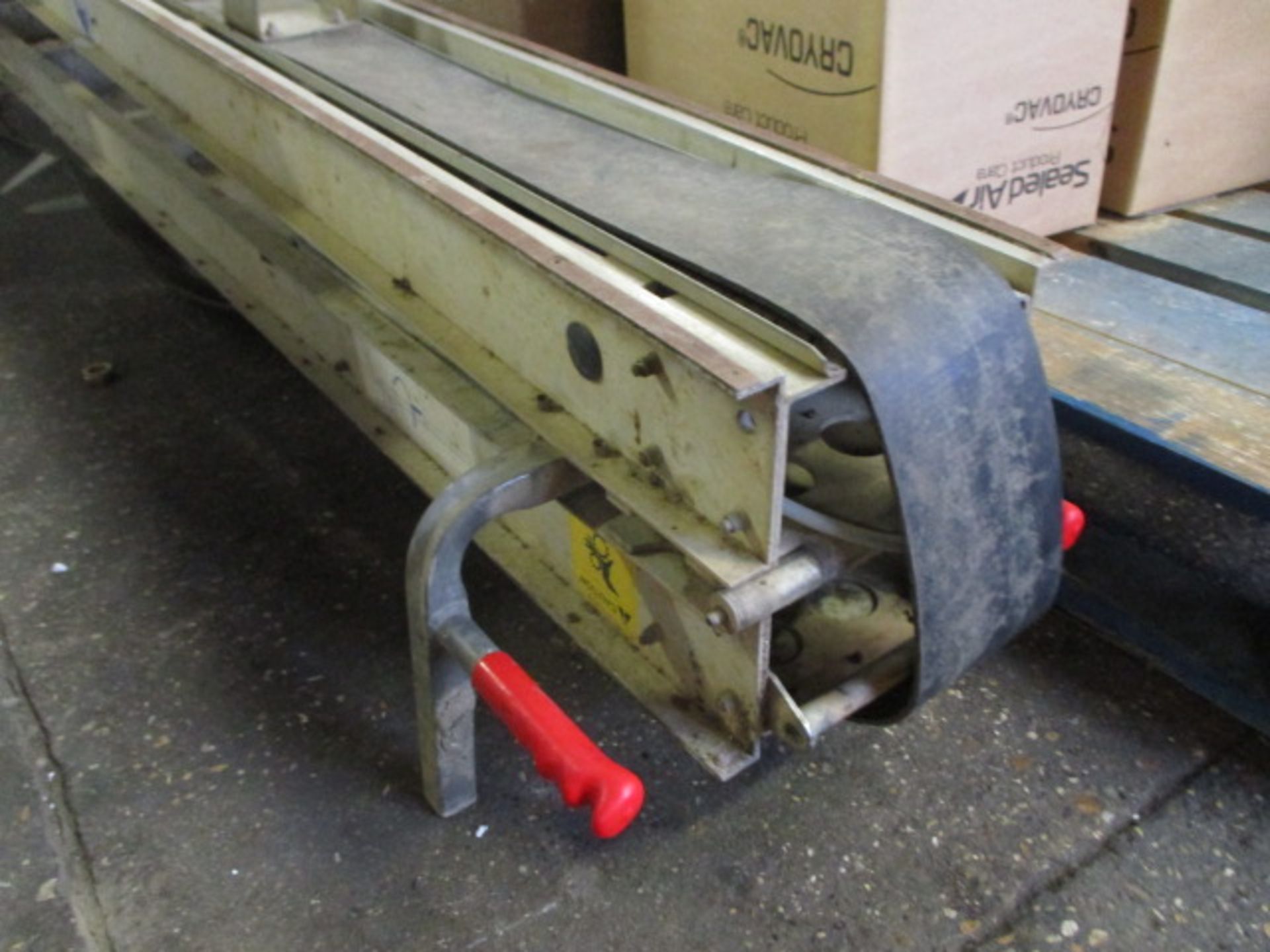 (40) Bumpa Mace Type 8, 2 section builder's conveyor belt, 110V - Image 3 of 4