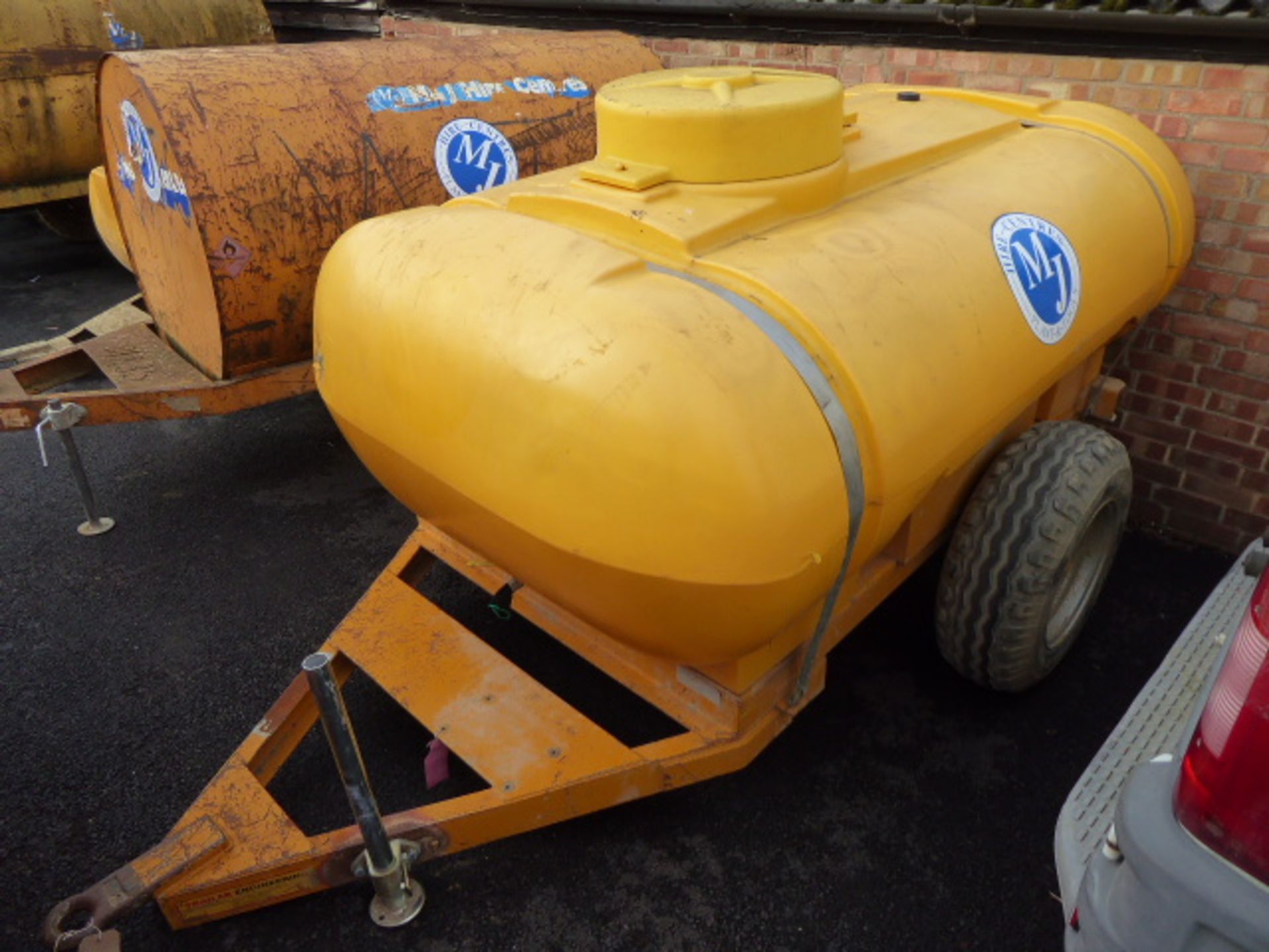 Large 250 gallon water bowser on single axle plant trailer