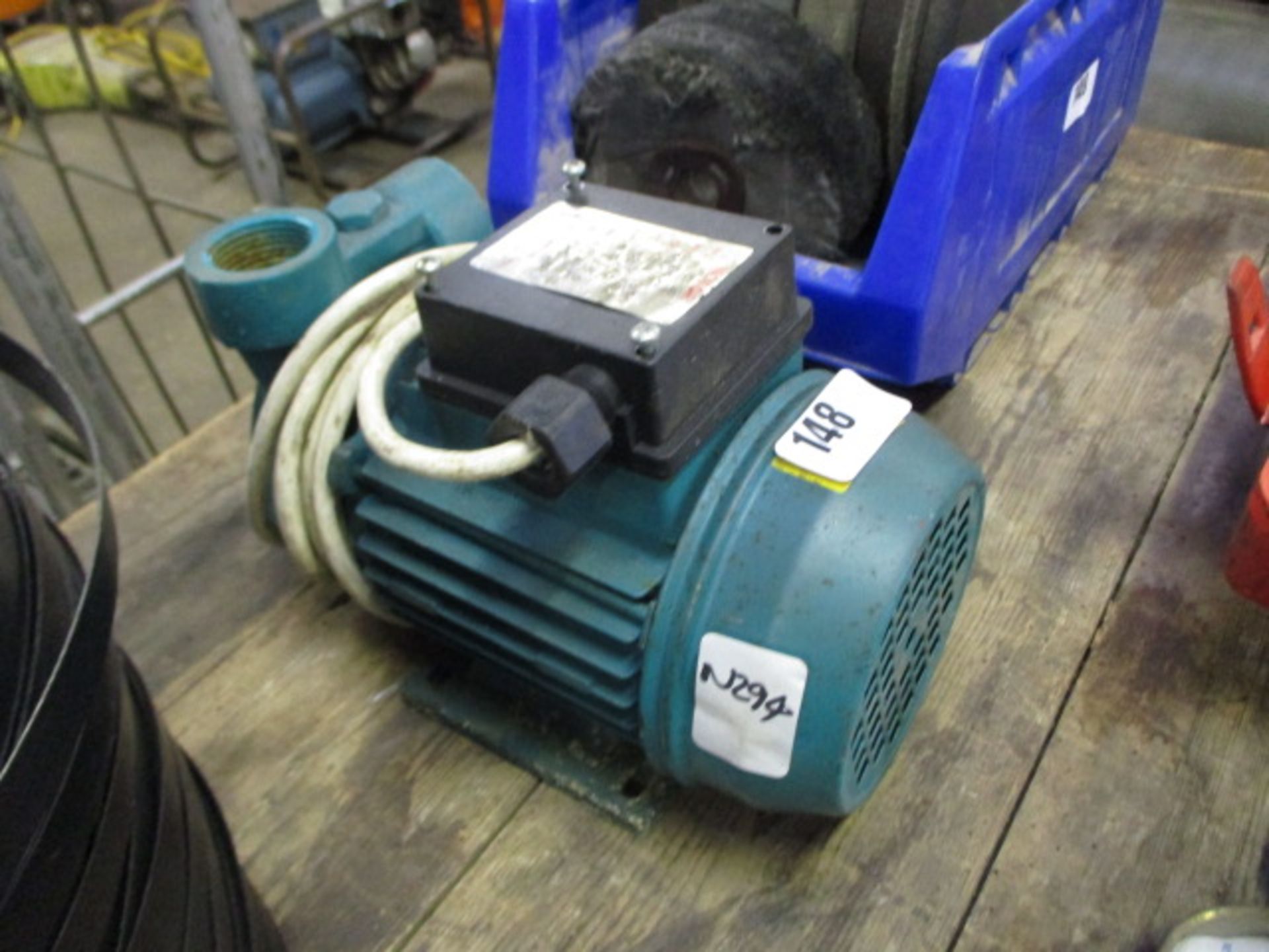 (34) Small 1 inch pump 240v