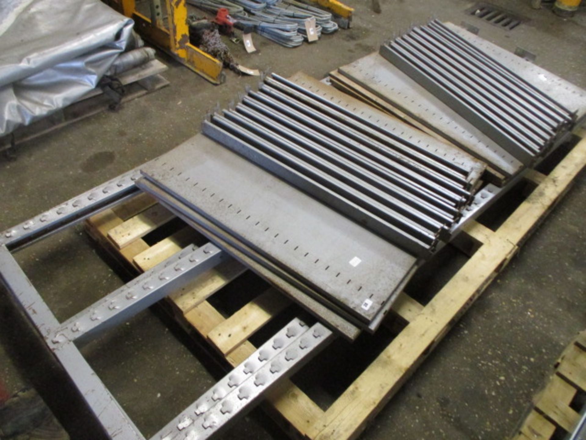 Pallet of bolt less racking incl. 2 uprights with associated horizontal beams and shelves