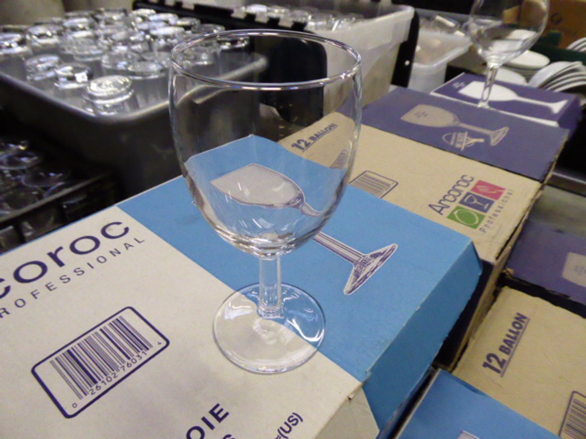 14 boxes of assorted Arcoroc wine glasses - Image 2 of 3