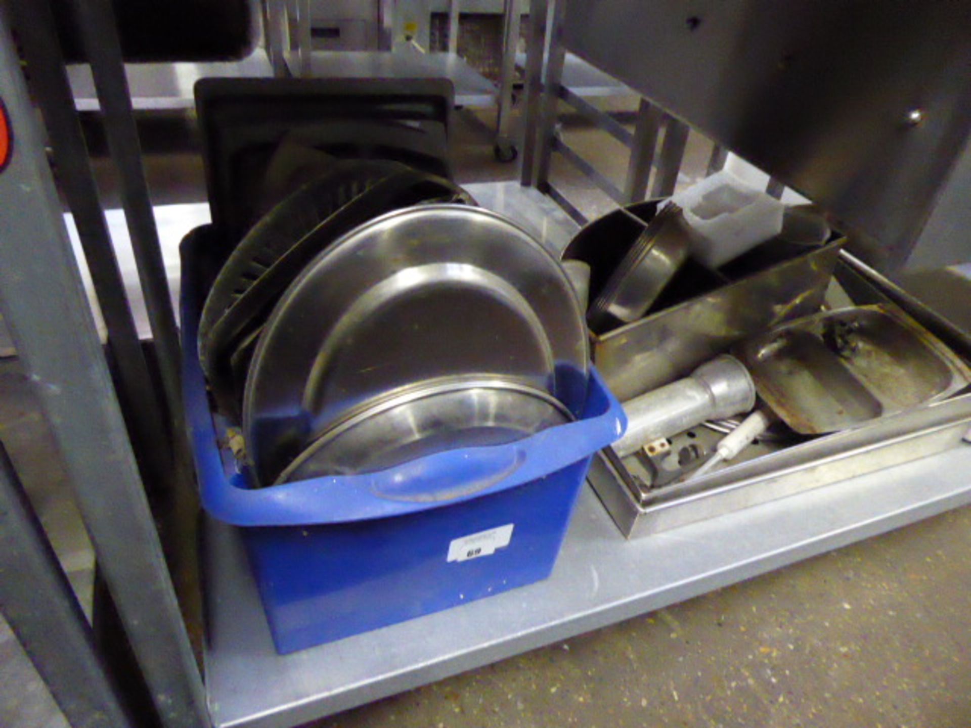 Quantity of stainless steel platters, containers, etc.