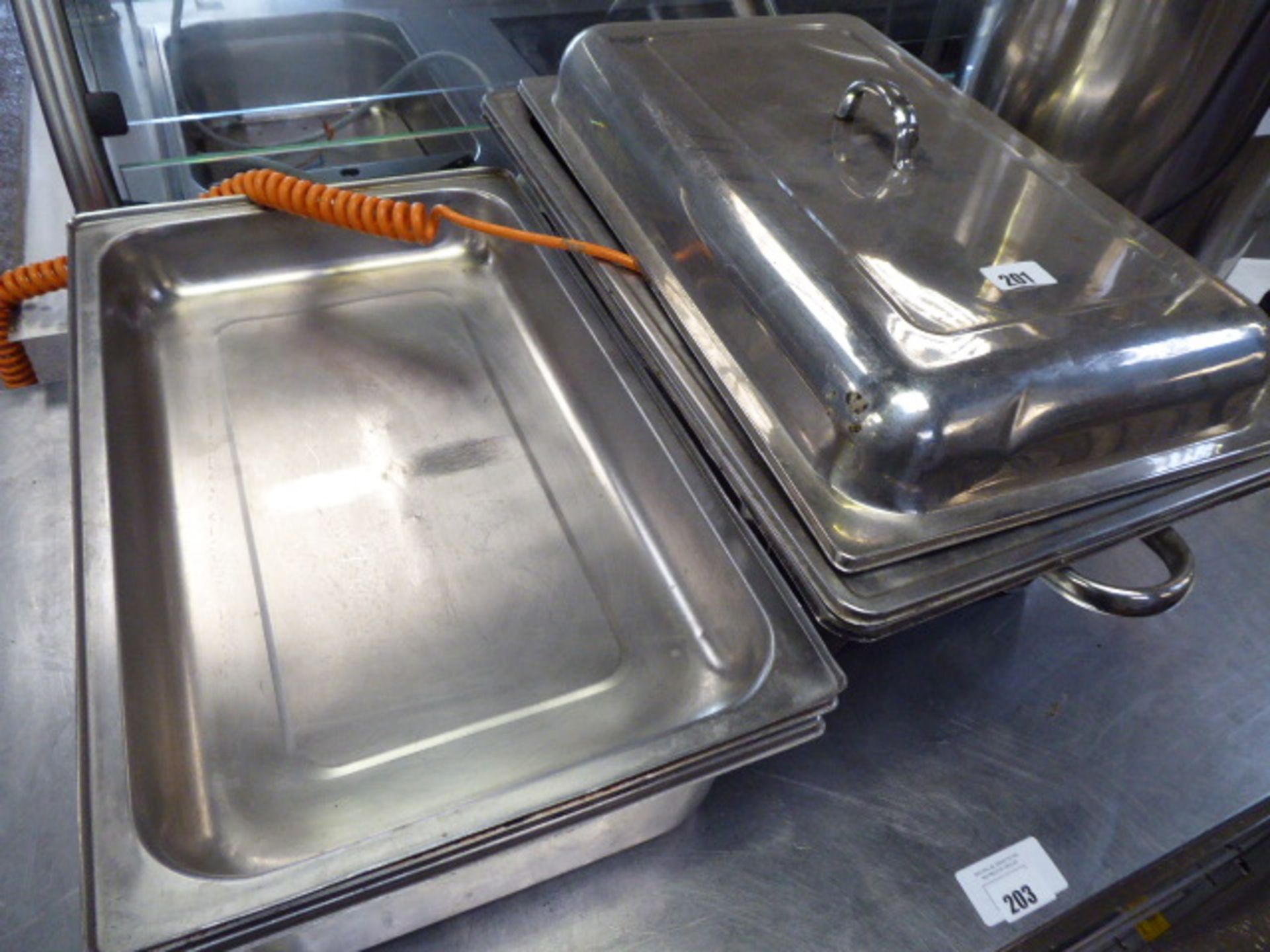 Chafing dish stand with Gastronorm lid and spares