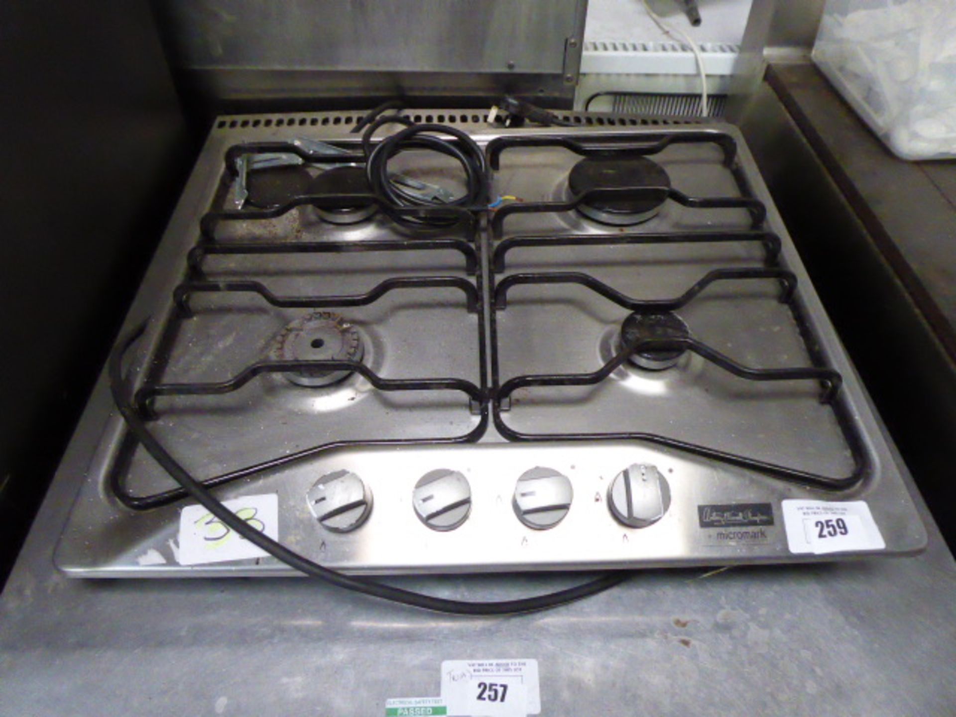 (66) 58cm Micromark Antony Worrall Thompson 4 burner gas hob