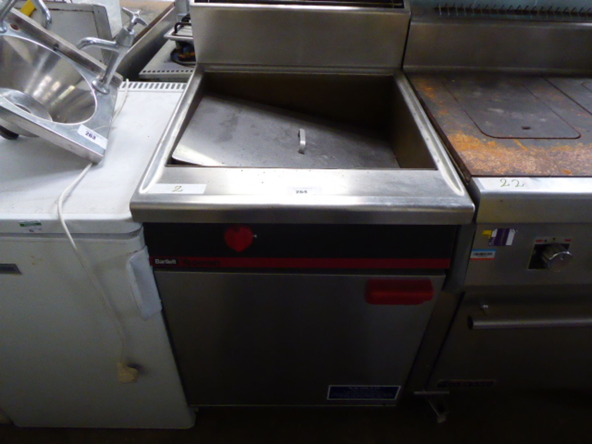 (54) 60cm electric Bartlett Yeoman large deep well fryer