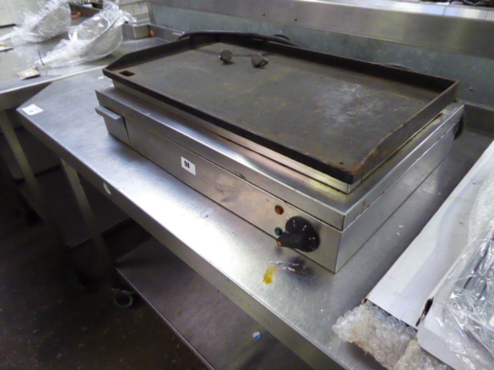 (41) 60cm electric flat plate griddle - Image 2 of 2