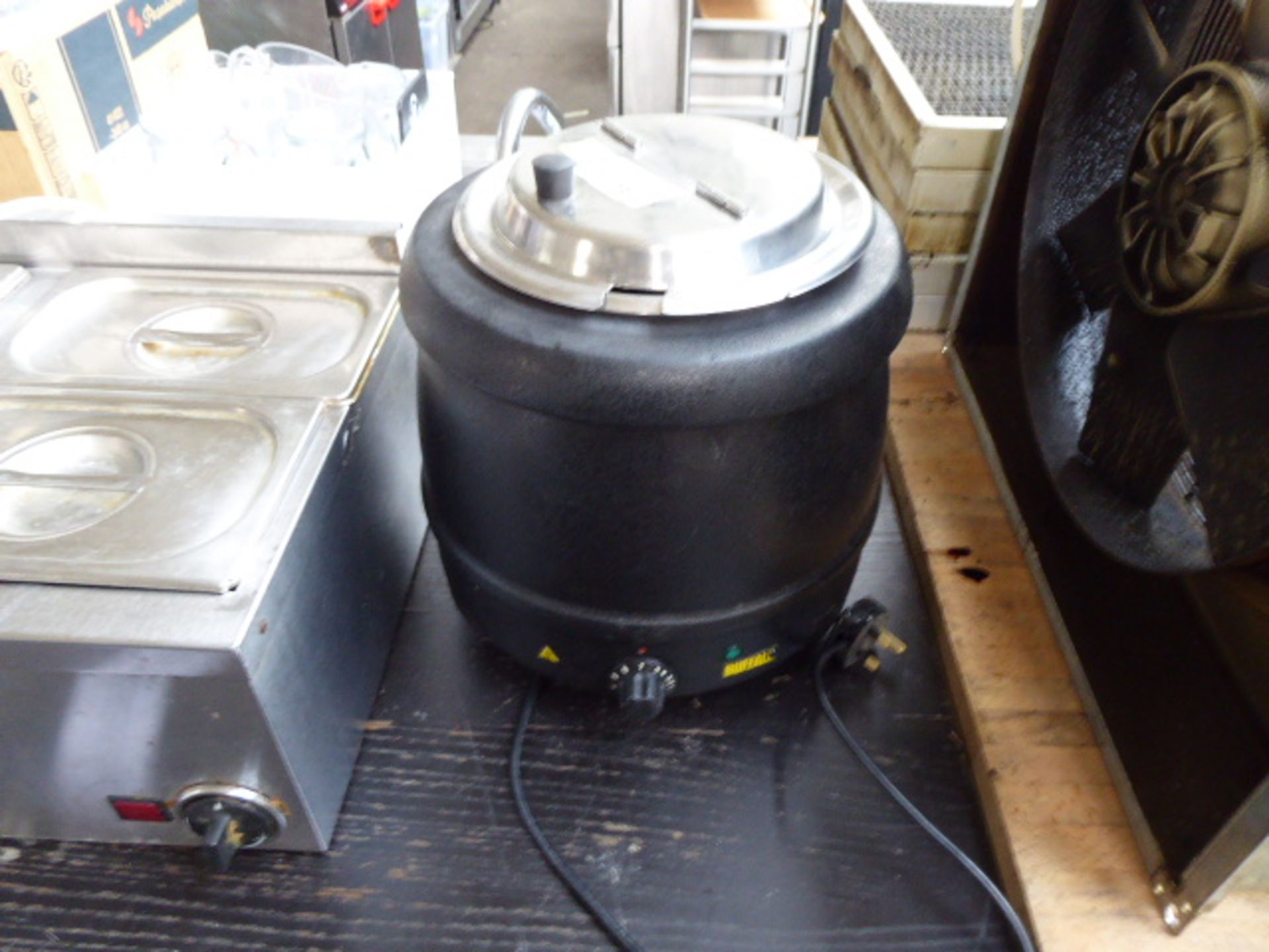 Electric Buffalo soup kettle (104)