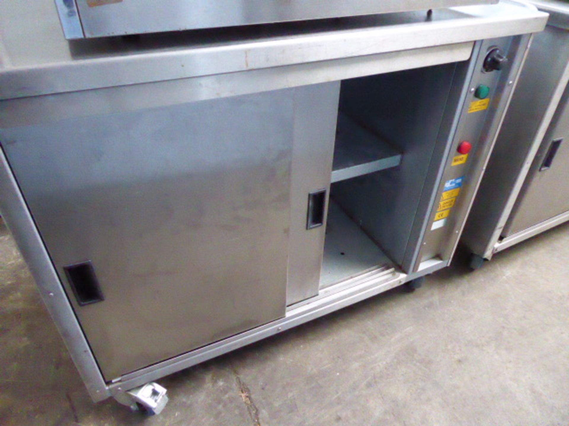 100cm electric mobile hot cupboard with prep top and sliding cupboards under (79) - Image 2 of 2