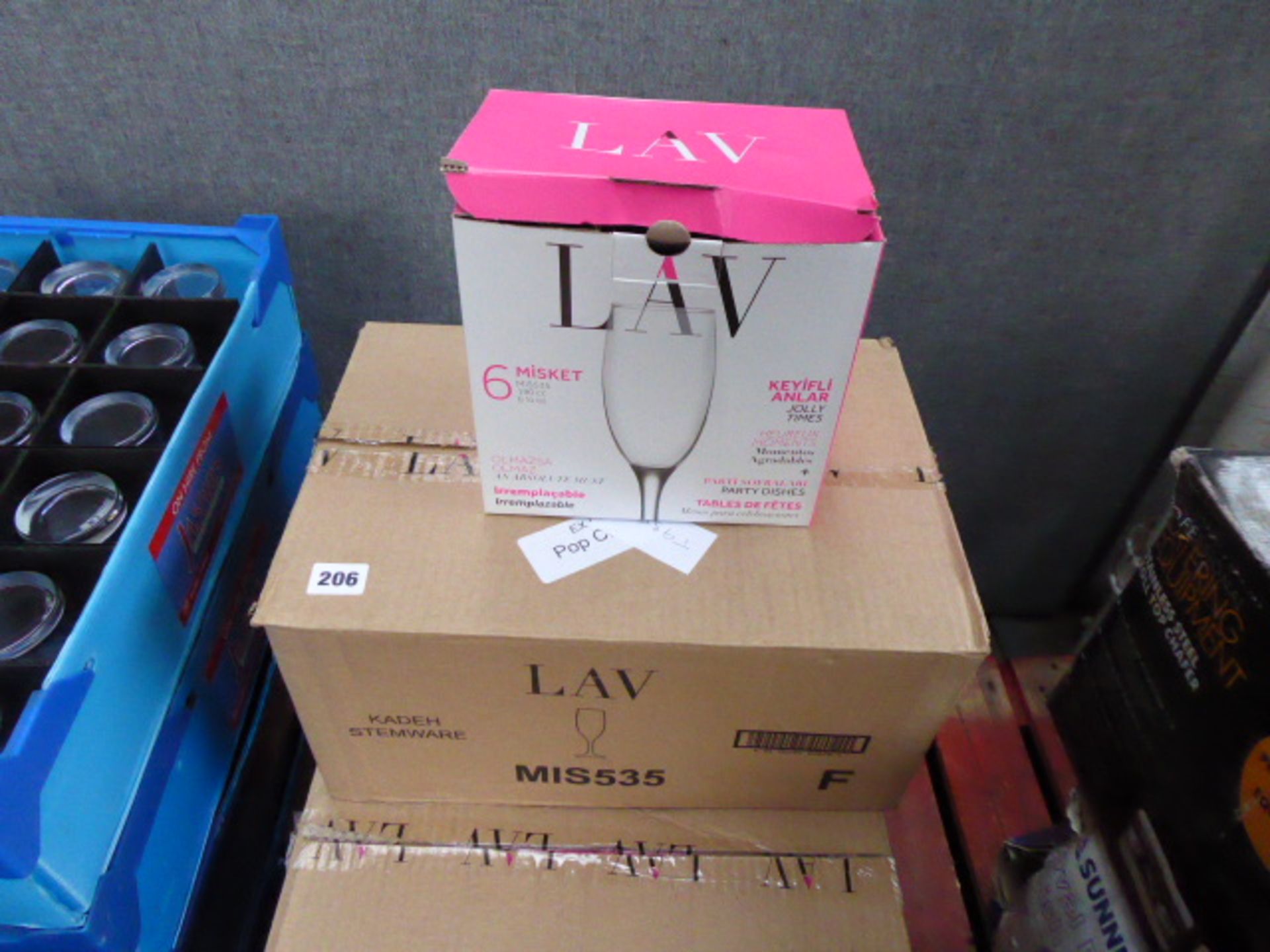 20 boxes of LAV champagne flutes