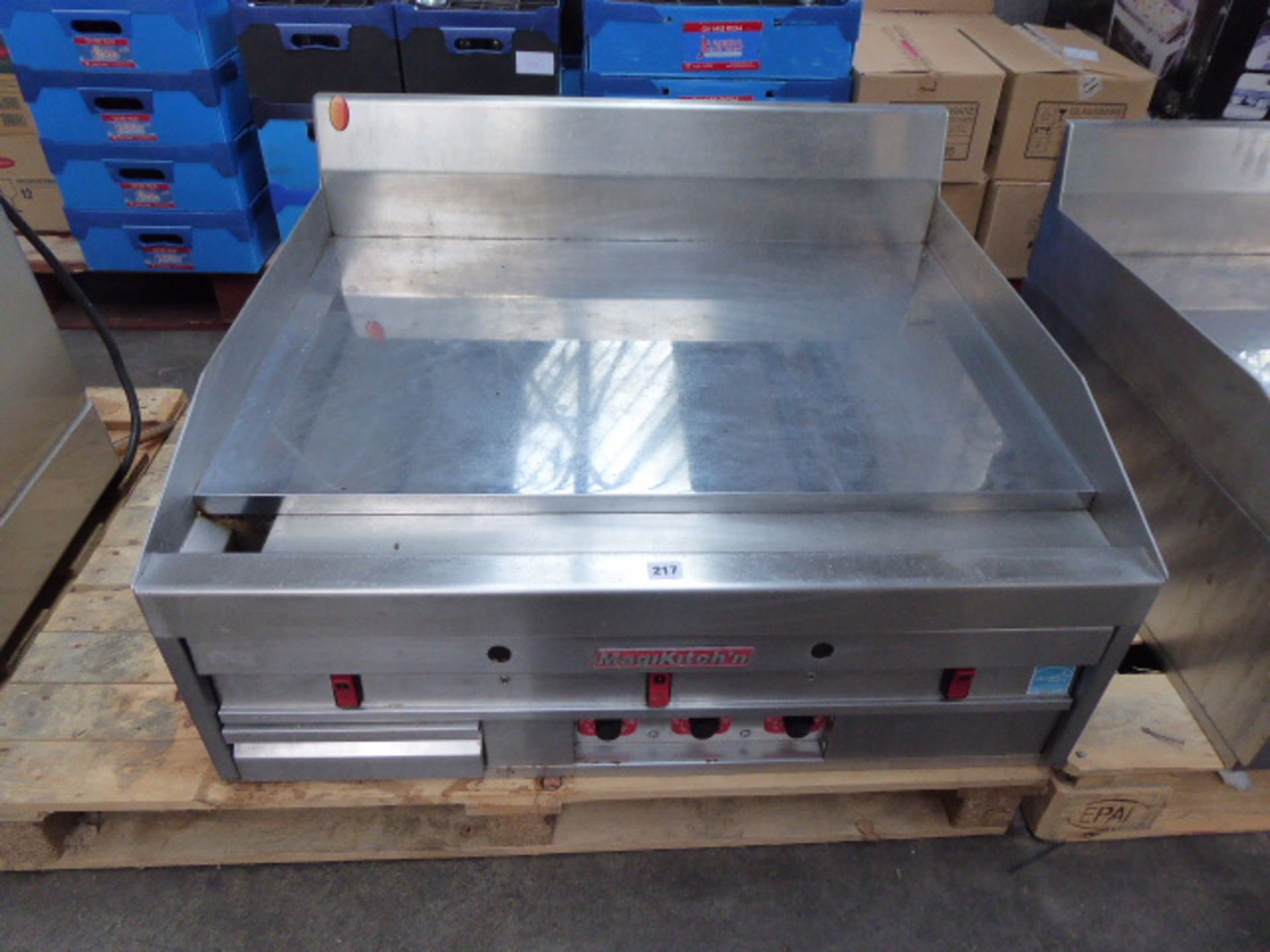 90cm gas with electric ignition MagiKitch'n chromed flat plate griddle with 3 burners