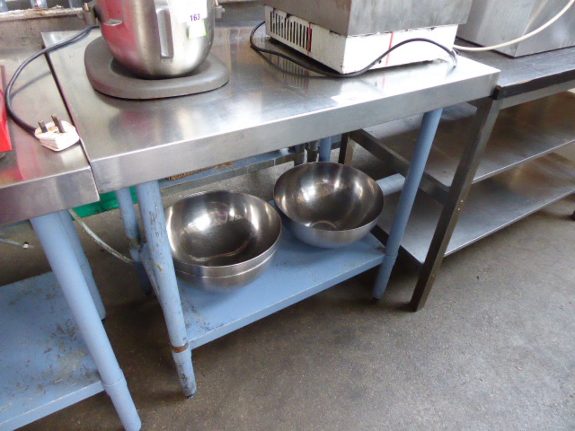 90cm stainless steel preparation table with shelf under