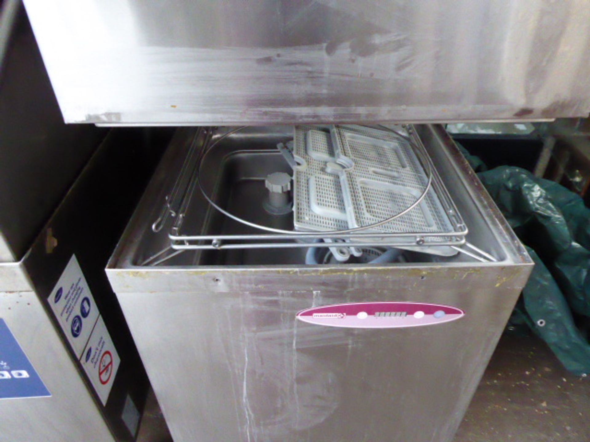 60cm Maidaid lift top pass through dishwasher - Image 2 of 2