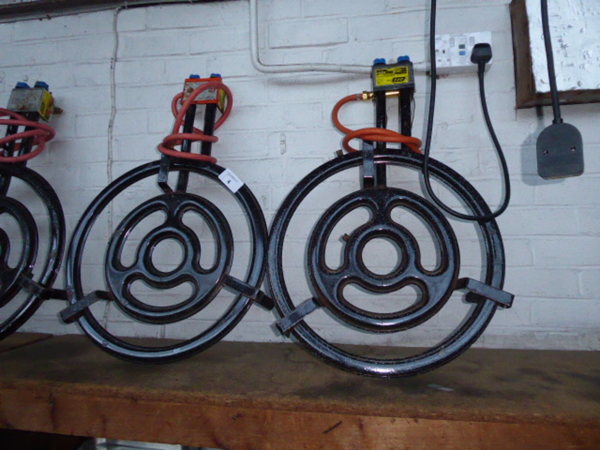 Two LPG 2 ring paella burners