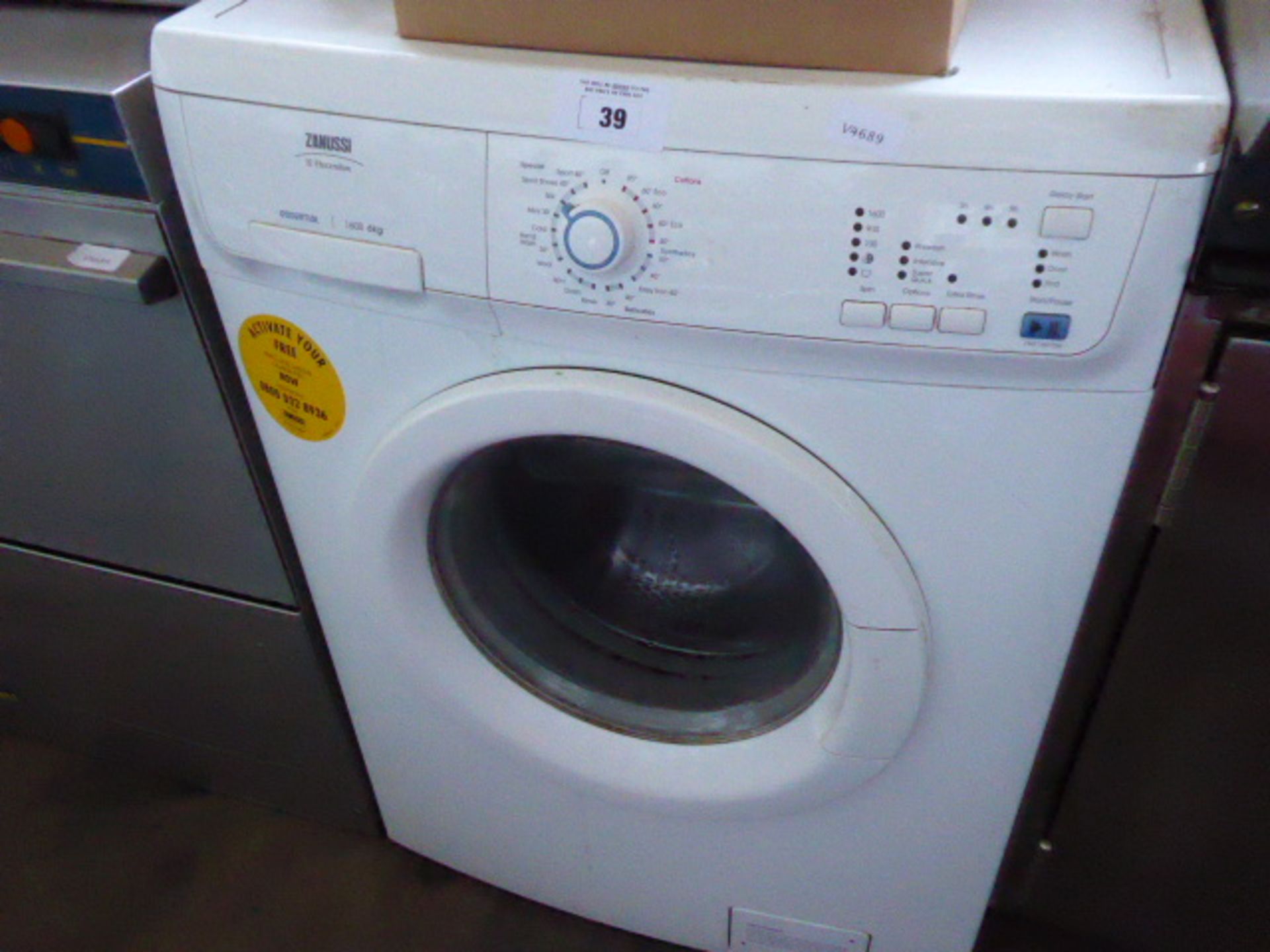 60cm Zanussi washing machine (119)