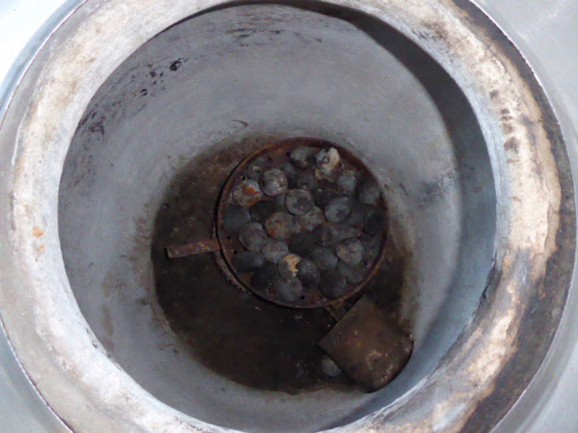70cm gas Shahi Tandoor tandoori oven - Image 2 of 2