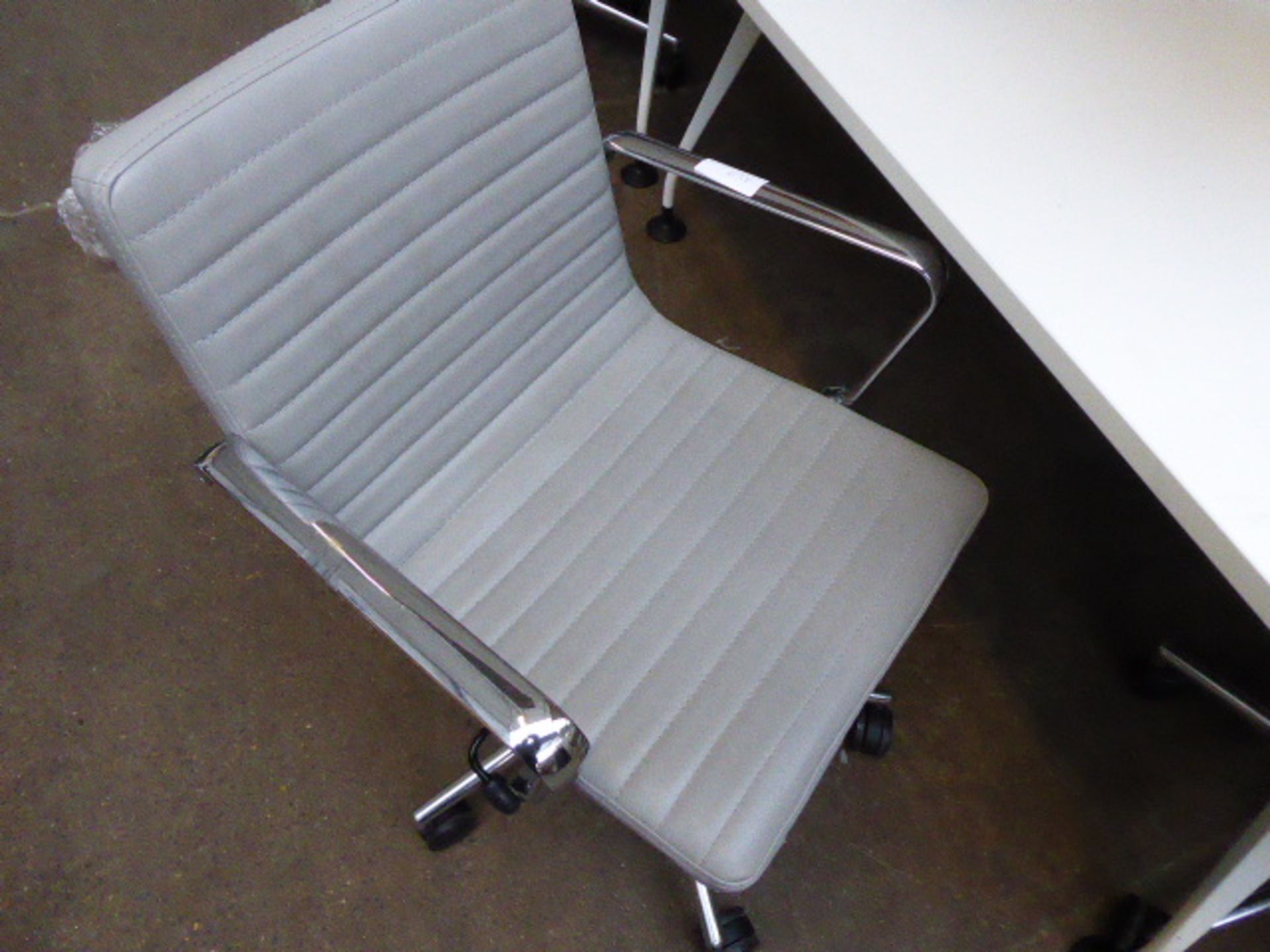 Large 3 section boardroom table on white metal powder coated legs with padded feet, measuring 480 - Image 2 of 7