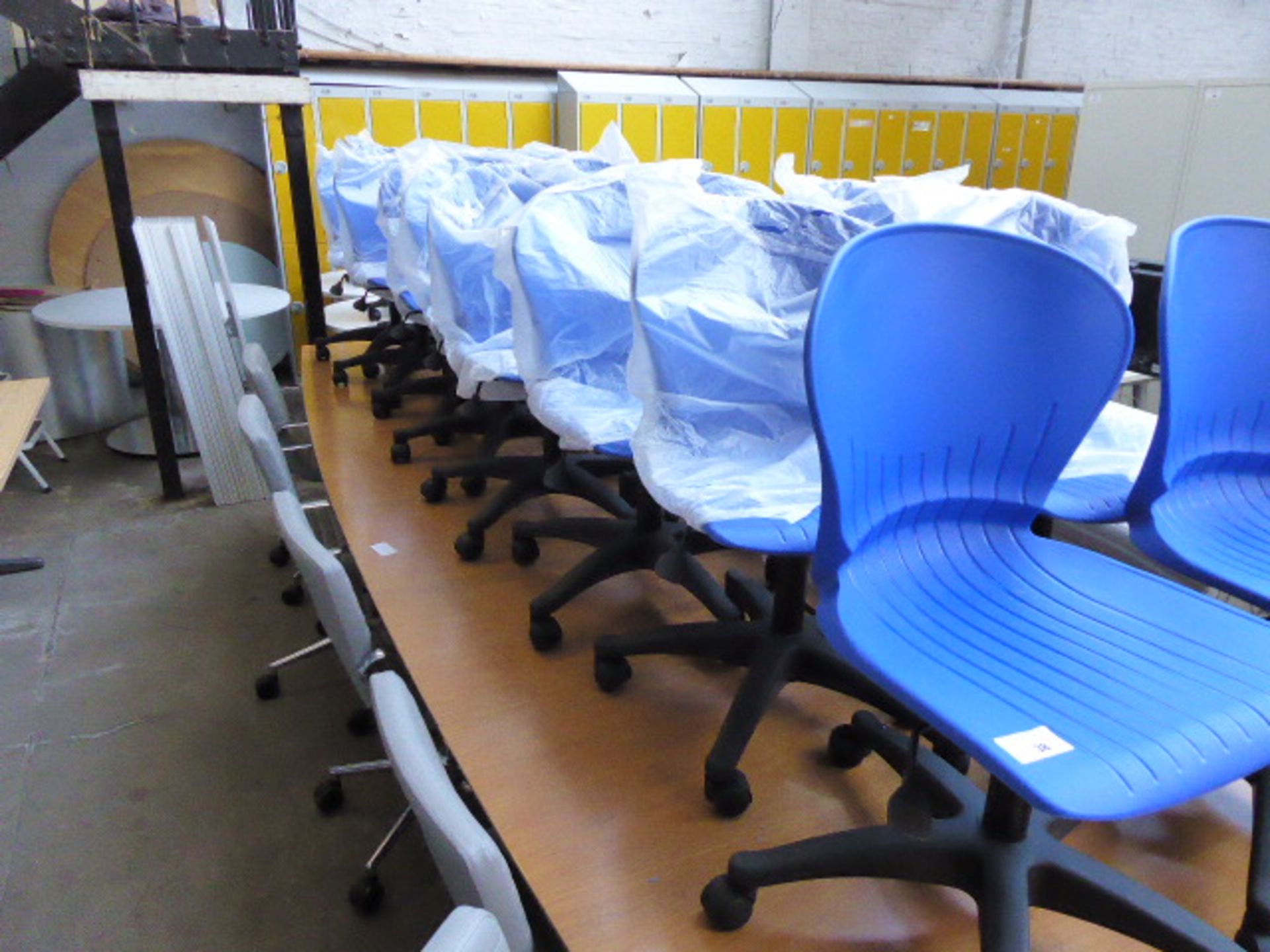 Ten blue plastic seated and black base swivel chairs - Image 2 of 2