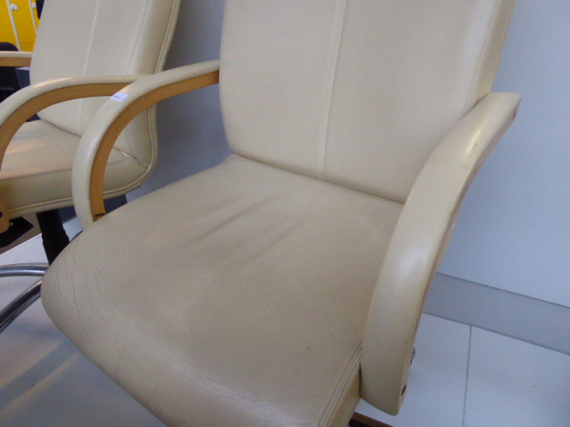 Two cream leather executive office armchairs - Image 3 of 3