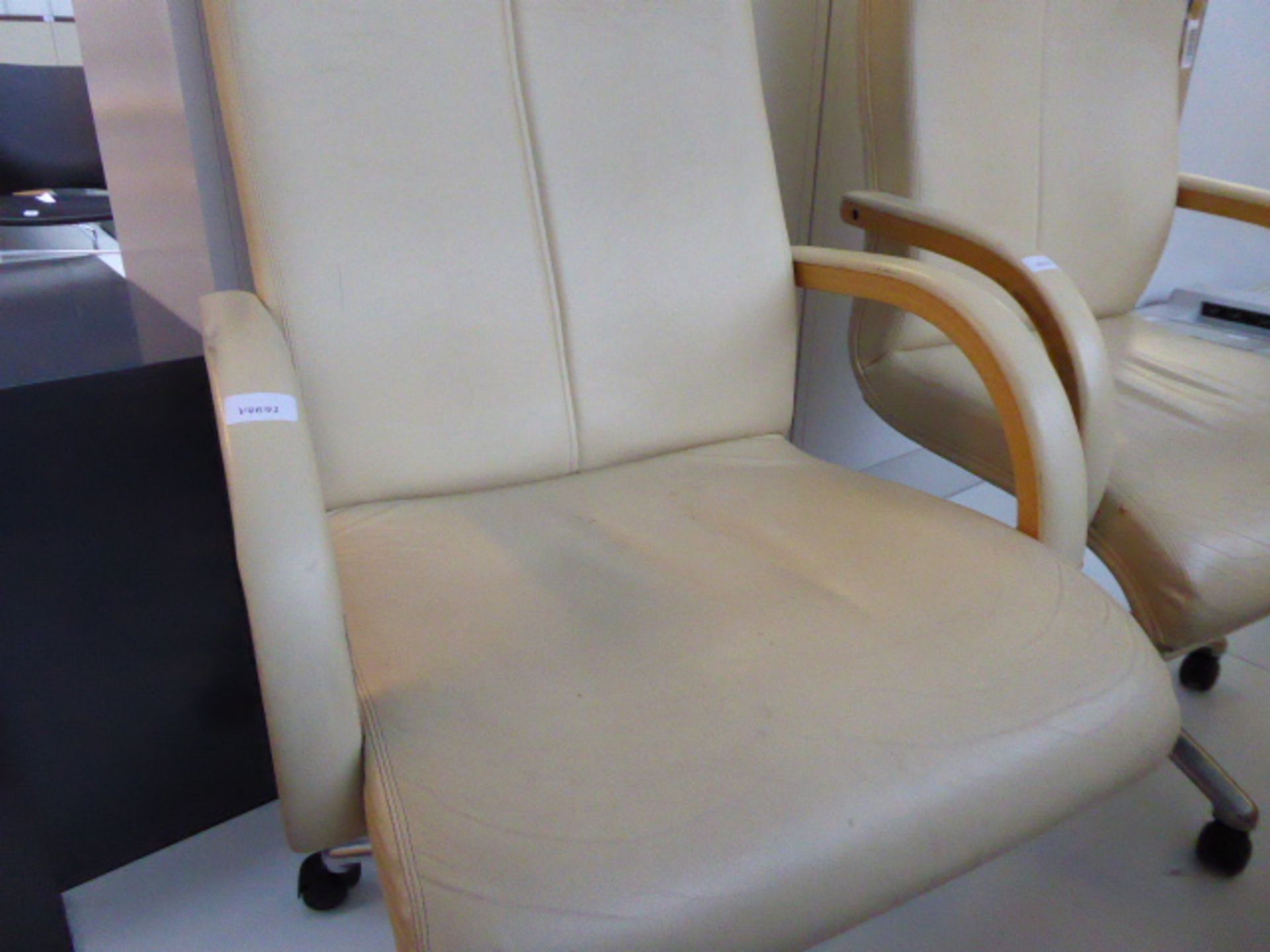 Two cream leather executive office armchairs - Image 2 of 3