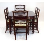 A 20th century Regency-style mahogany extending dining table, with two fitted leaves, 152 to 212 cm,