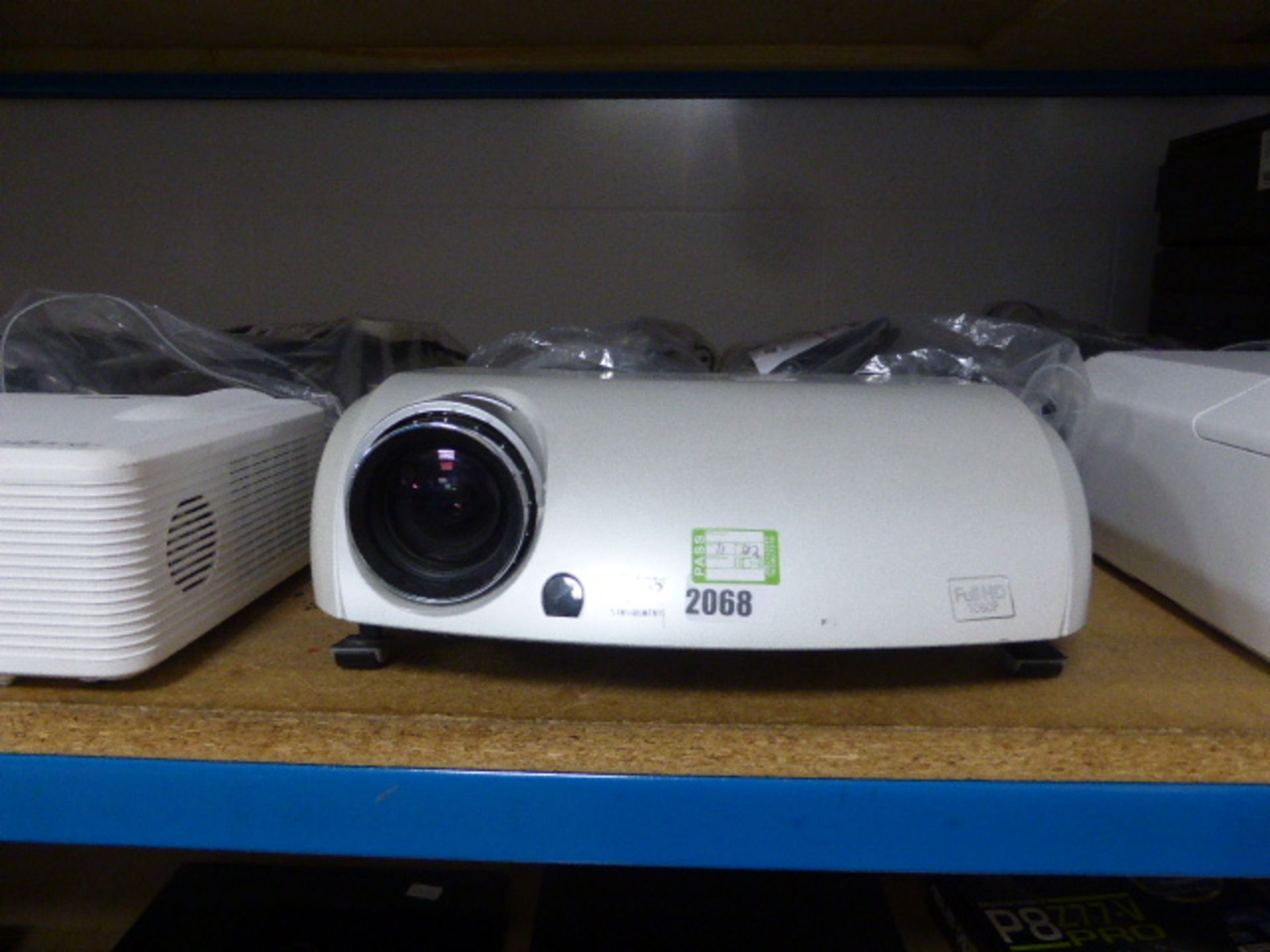 (102) Optima full HD projector