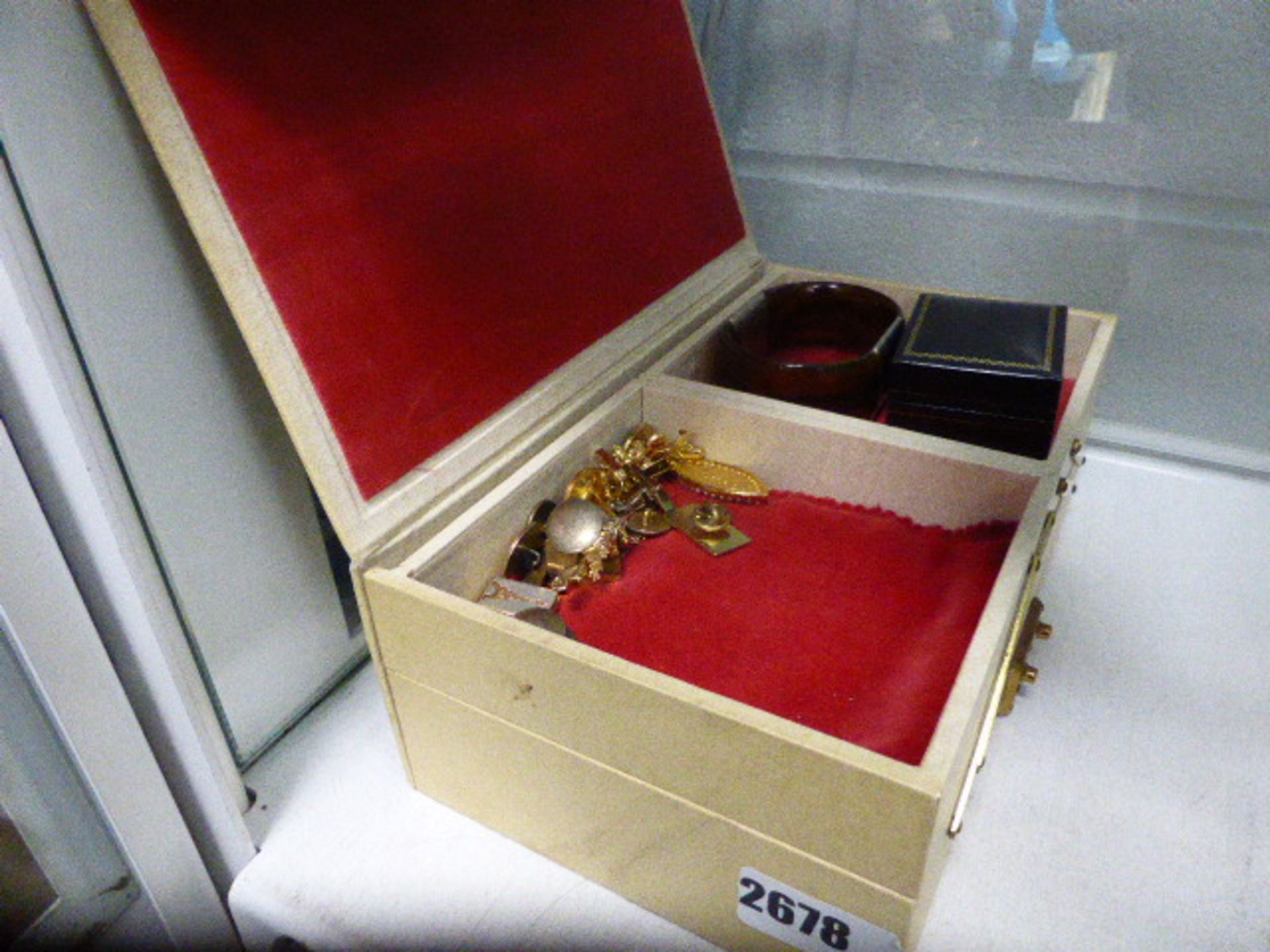 Jewellery box with costume jewellery