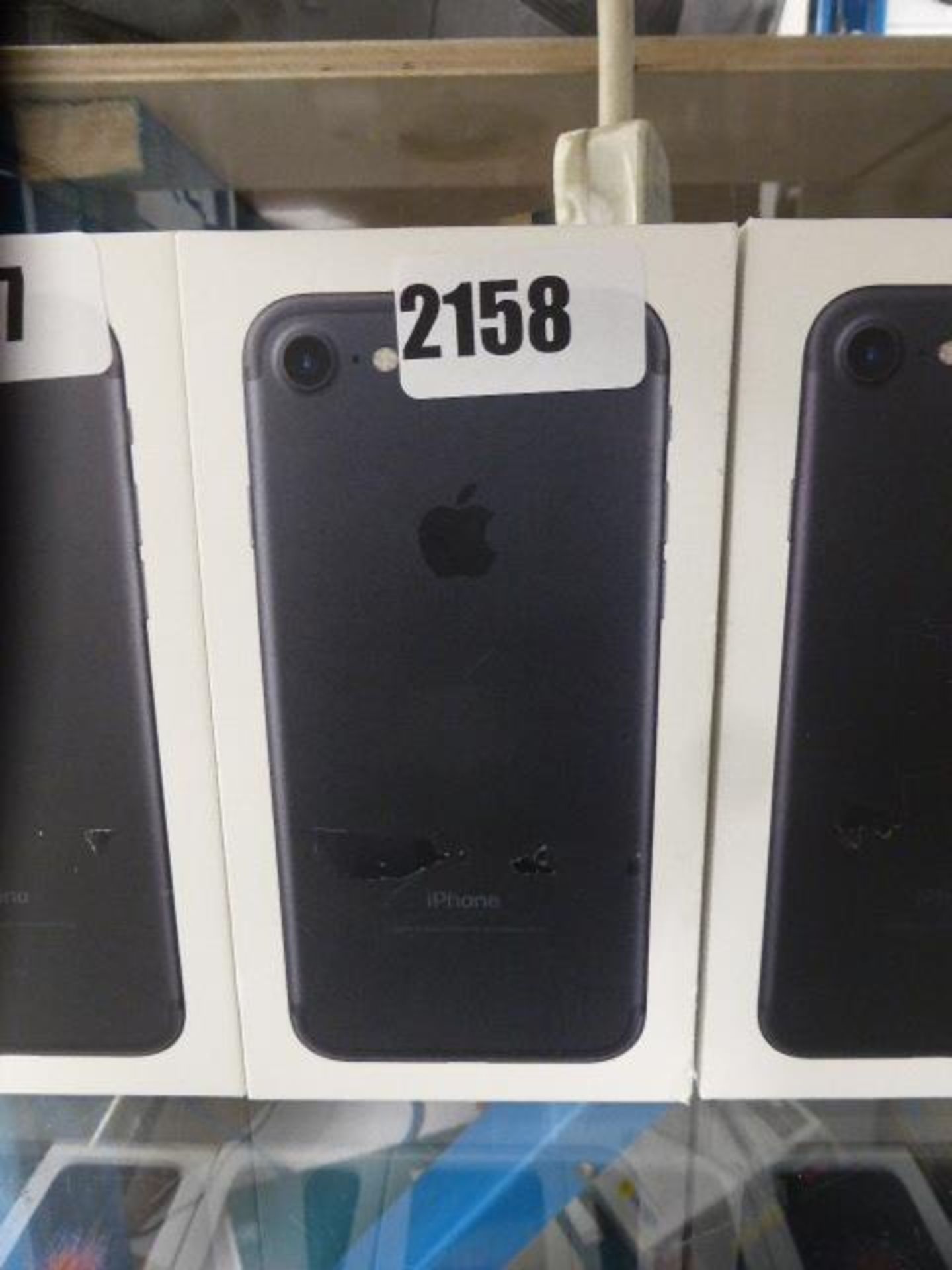 Apple iPhone 7 32GB, boxed