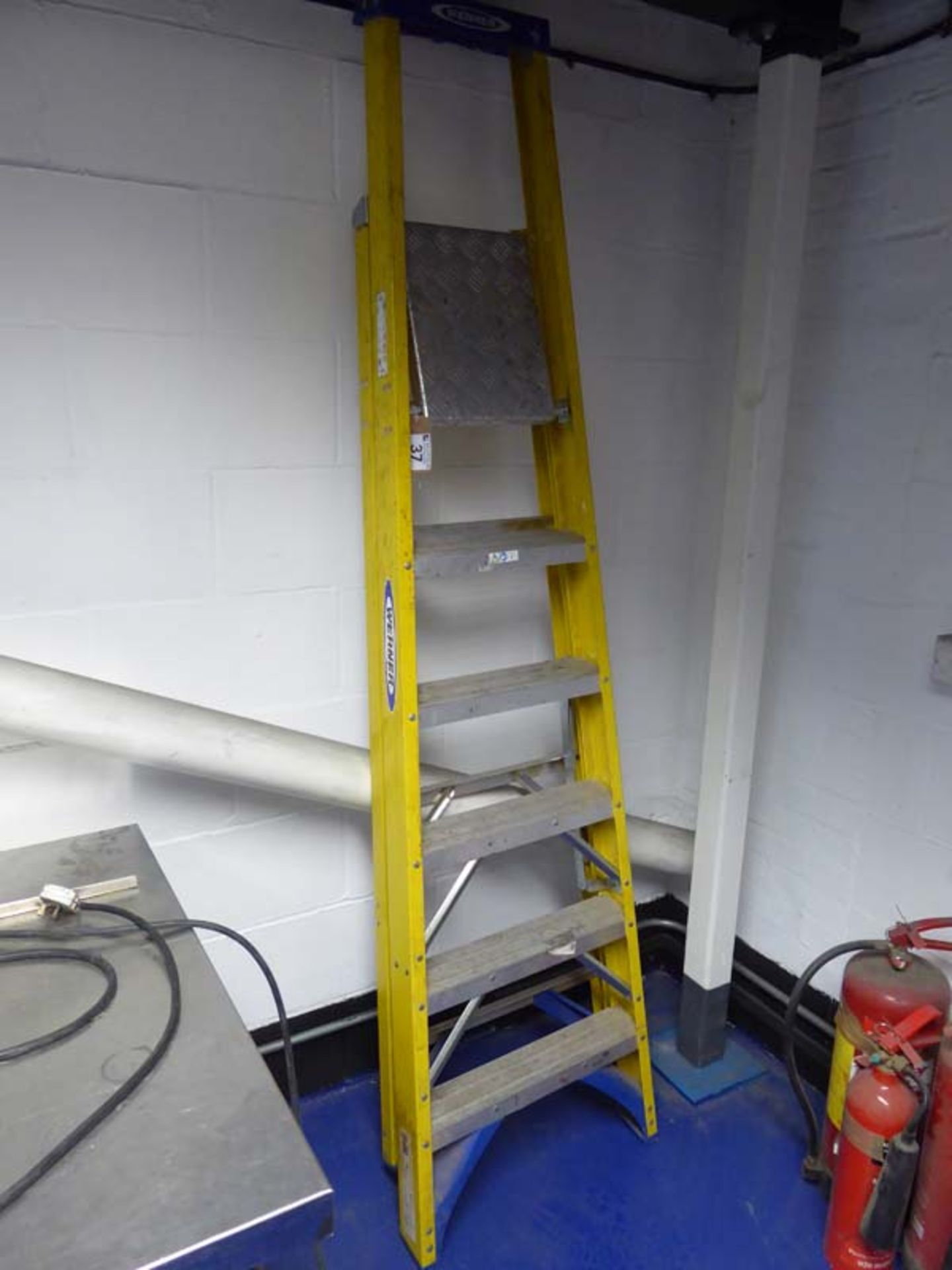 Werner 6 tread electricians step ladder