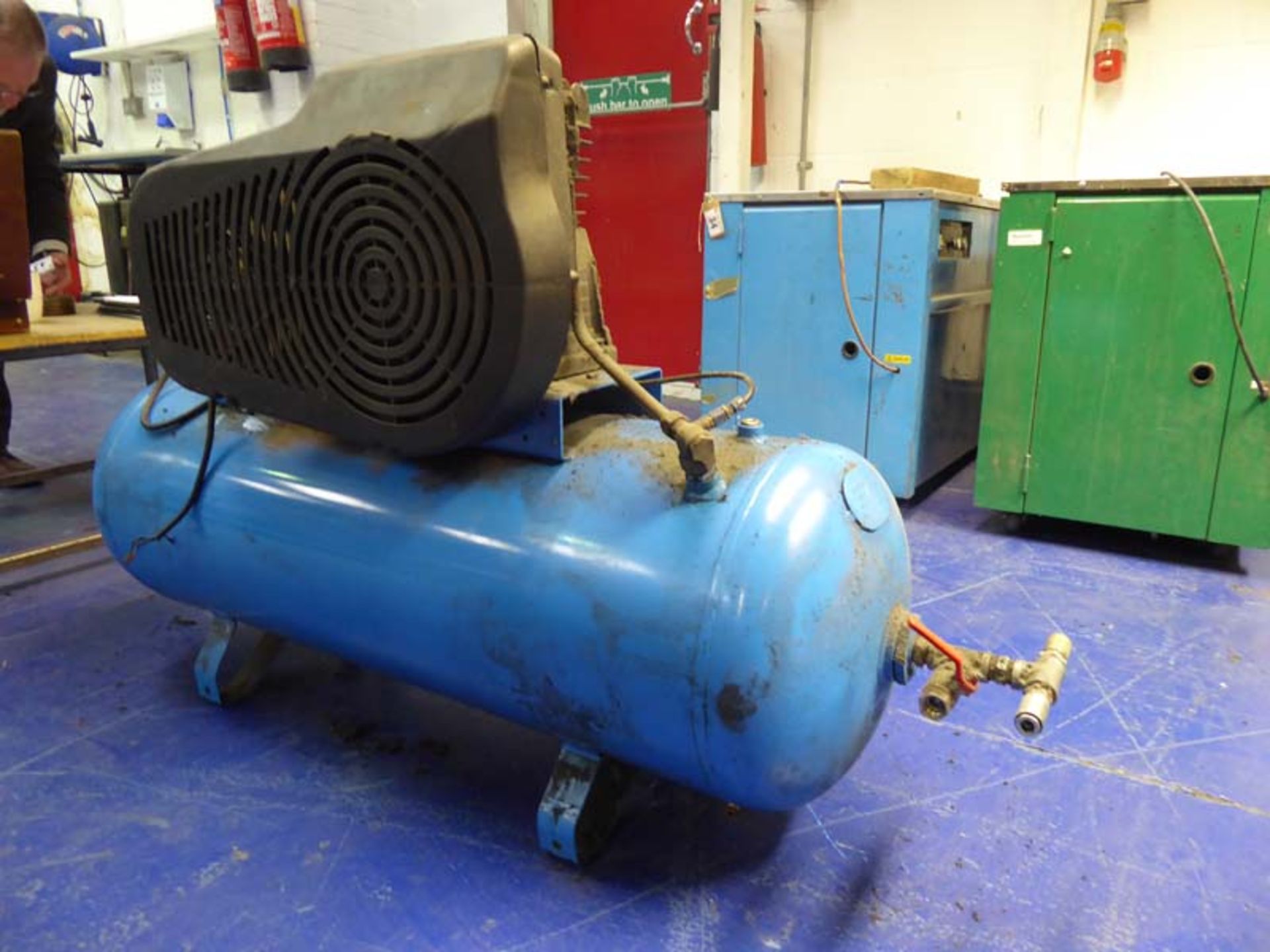 CompAir AutoPower J15 3 phase electric receiver mounted air compressor - Image 2 of 2