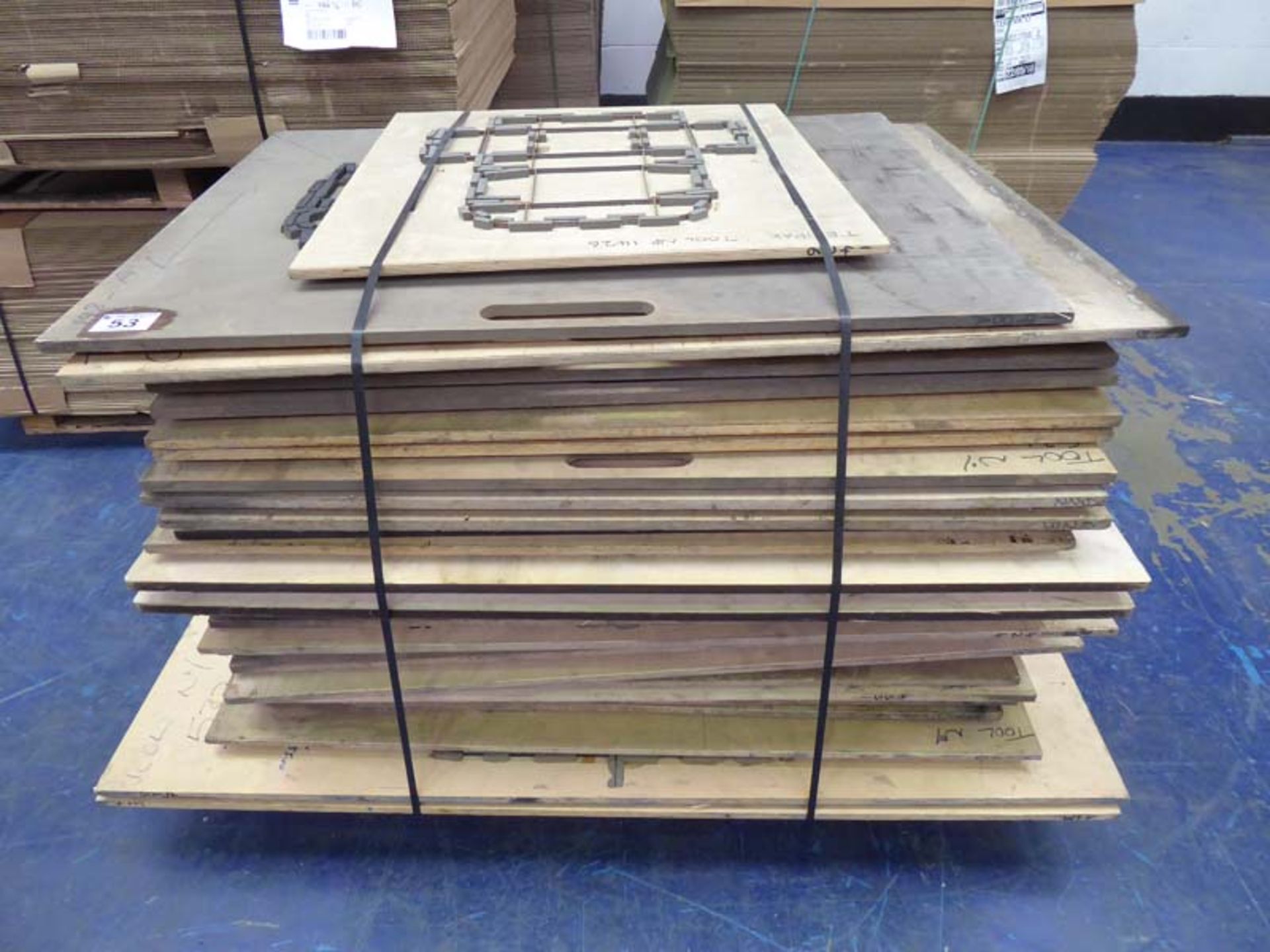 3 pallets of plywood based cardboard cutting platens