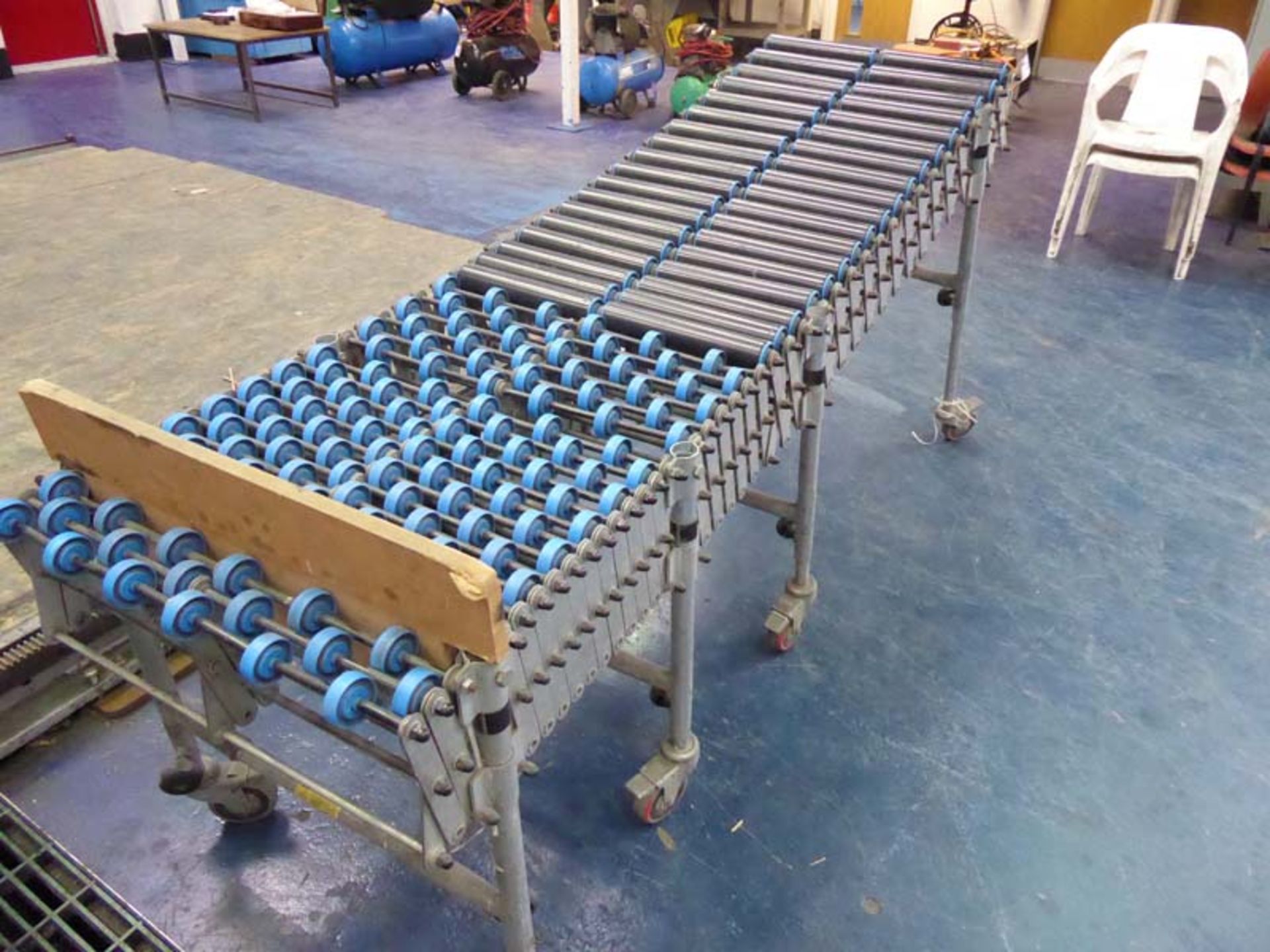 Kaiser-Kraft mobile extendable roller conveyor unit - Image 2 of 3