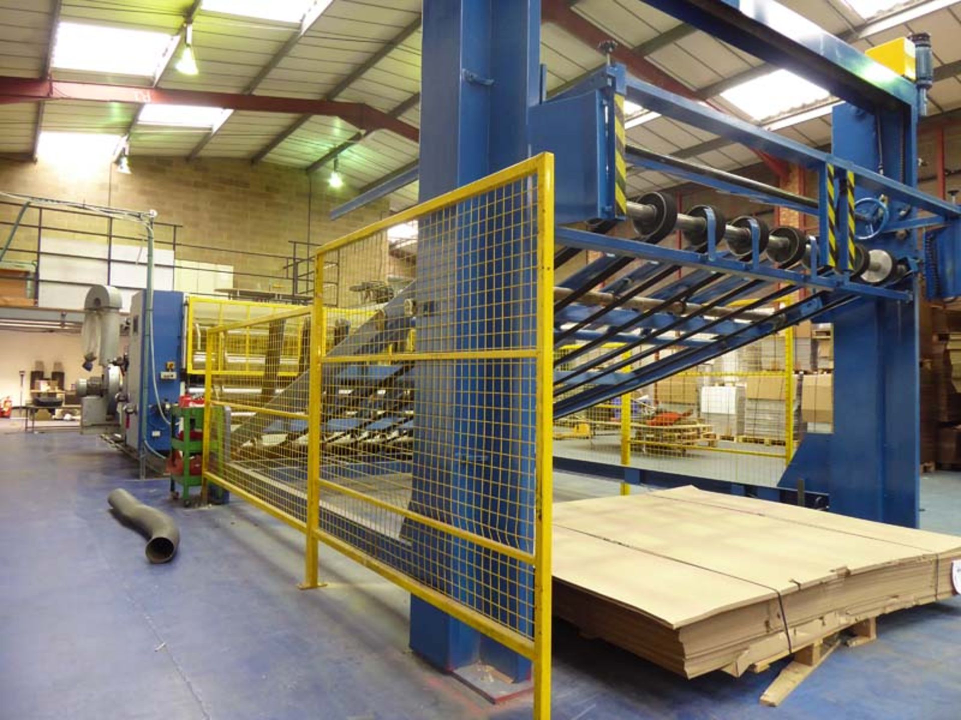 Kirby's cardboard conveyor/stacker, 3 metre bed capacity - Image 4 of 9