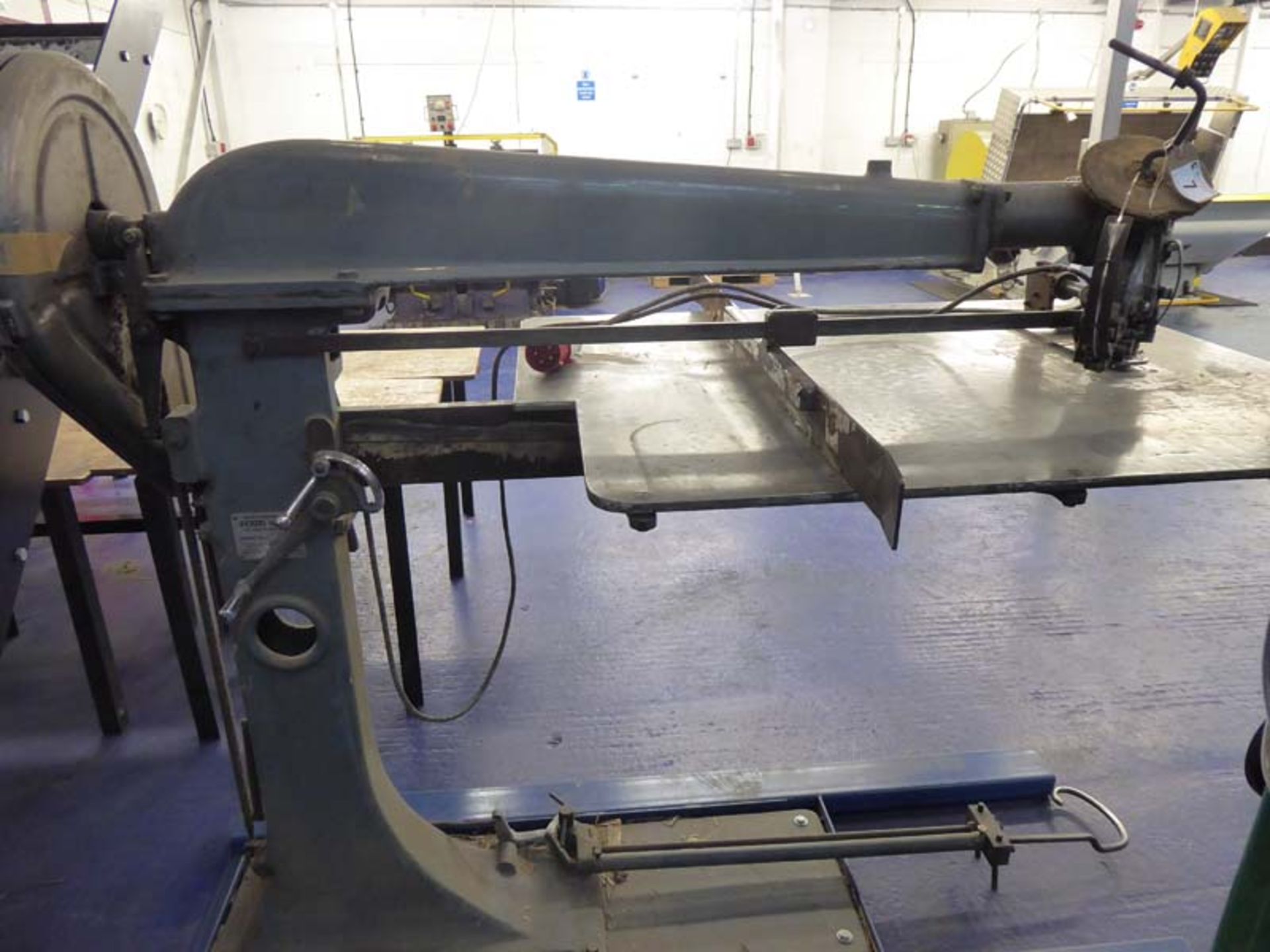 Vickers table stitcher Throat: 1m Machine Number: MSC 8347 - Image 4 of 4