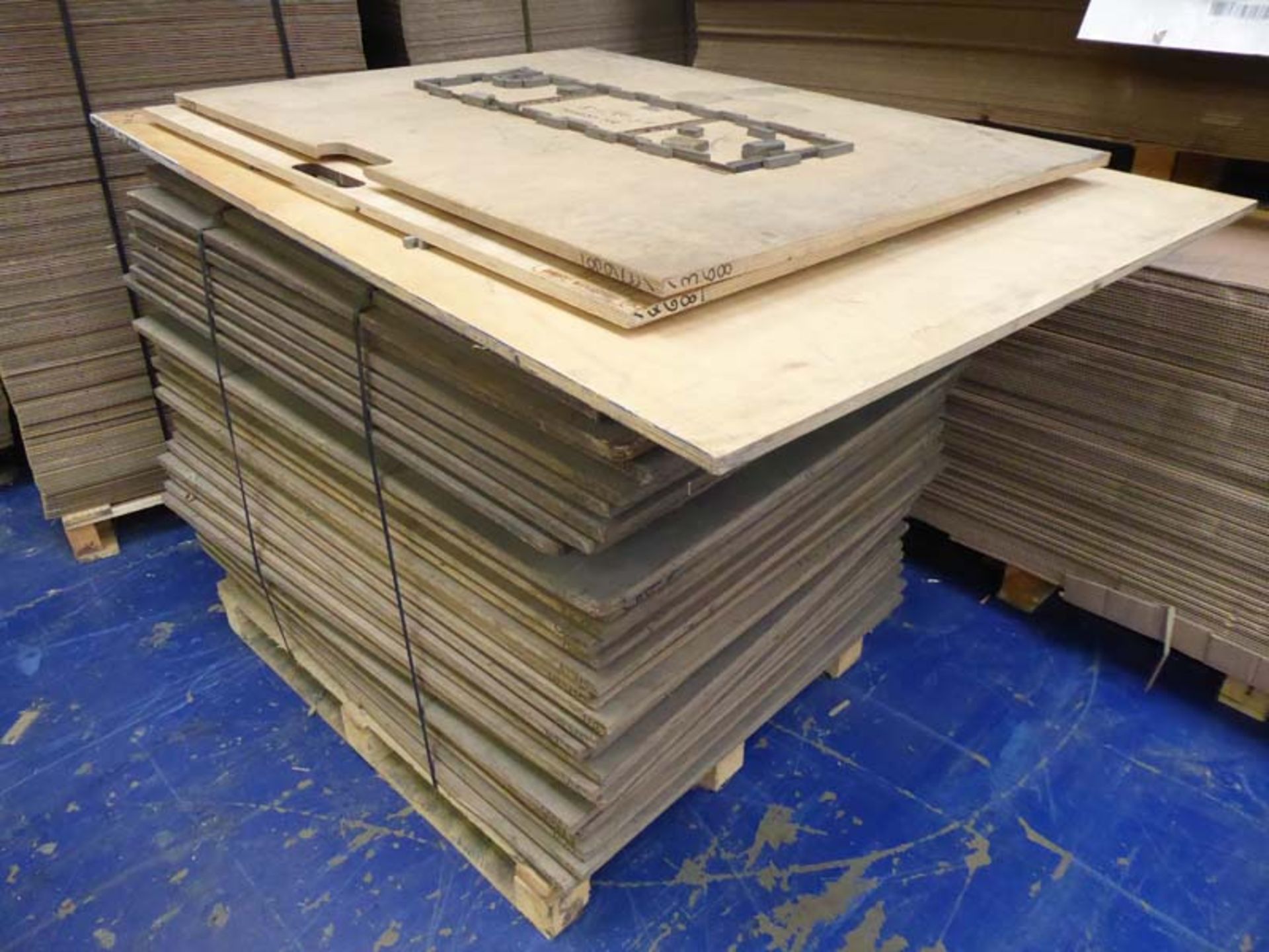 3 pallets of plywood based cardboard cutting platens - Image 3 of 3