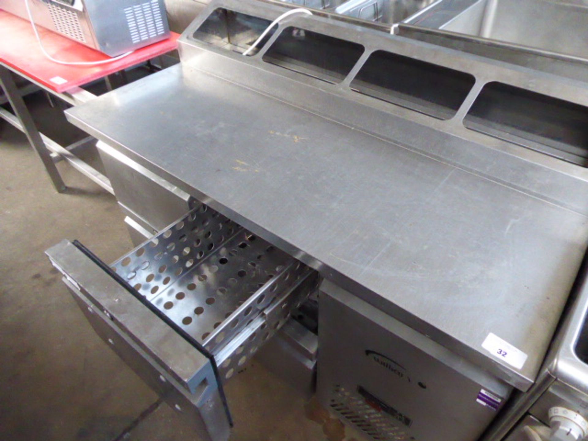 (60) 140cm Williams HJC2SA refrigerated fish counter with 4 drawers under - Image 2 of 2