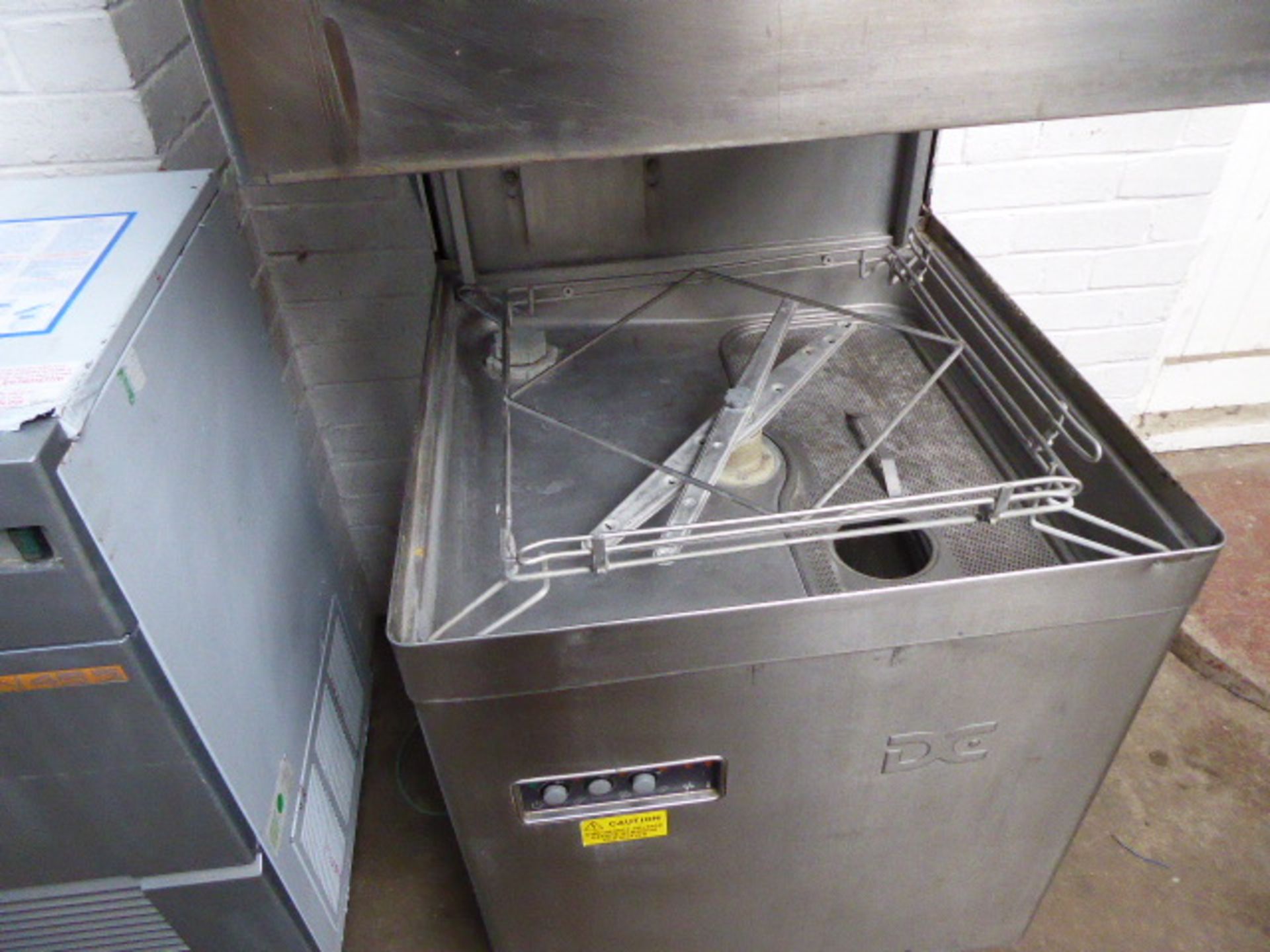 65cm DCSD900A lift top pass through dishwasher - Image 2 of 2