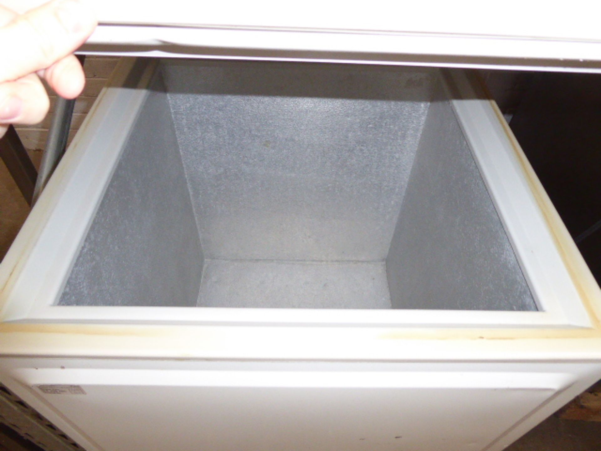 (39) 55cm chest freezer - Image 2 of 2