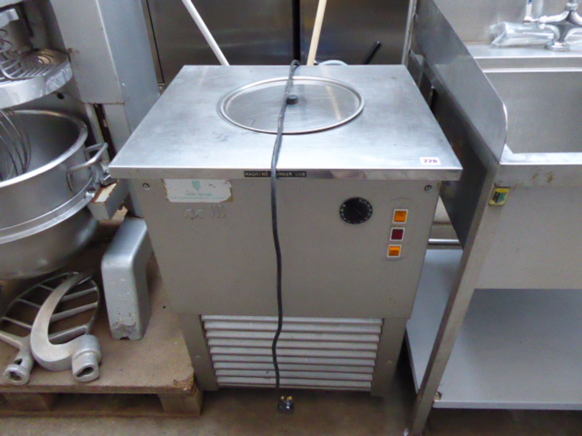 60cm Musso LT4 floor standing batch ice cream machine on castors