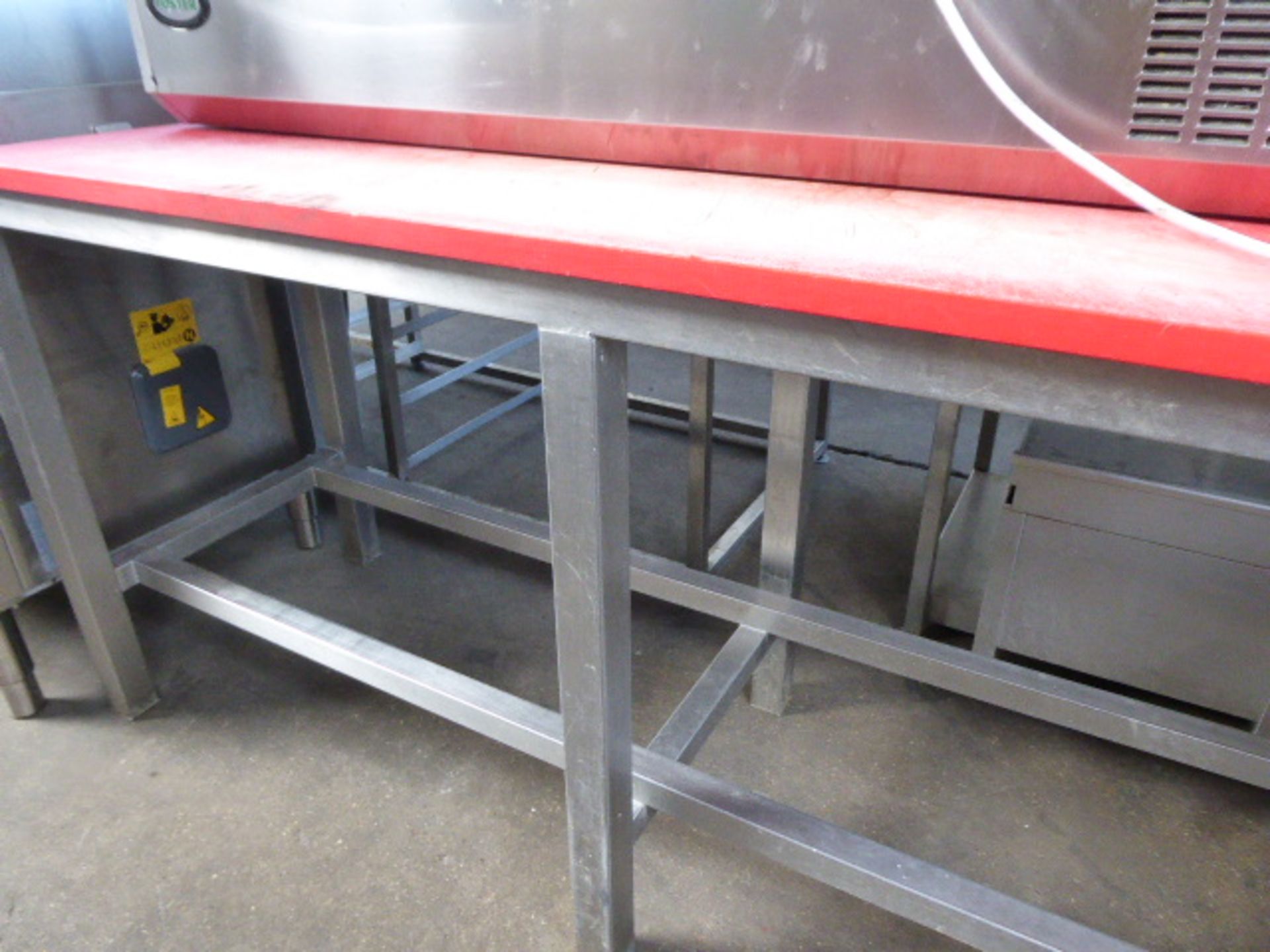 180cm heavy duty butchers block table base with slightly smaller red acrylic top - Image 2 of 2